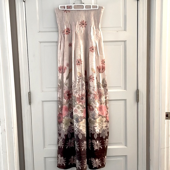 Lapis Dresses & Skirts - HP 🎉🥳 3/$20 Women’s Boho Lapis Floral Dress